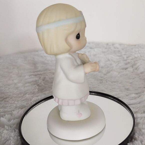 Vtg. 1997 Precious Moments "Loving is Caring" Porcelain Figurine - Picture 5 of 6